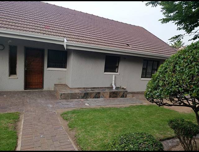 4 BEDROOM PROPERTY TO RENT IN KEW